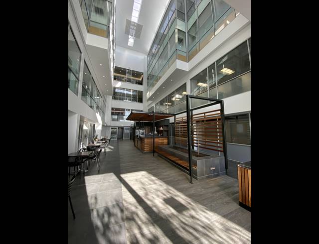1,344M² OFFICE TO LET IN CLAREMONT